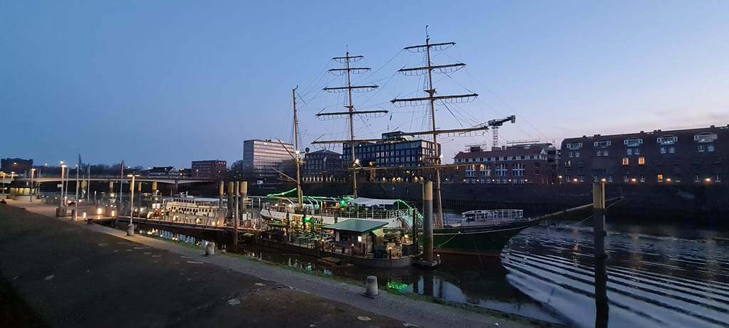 Schiff in Bremen